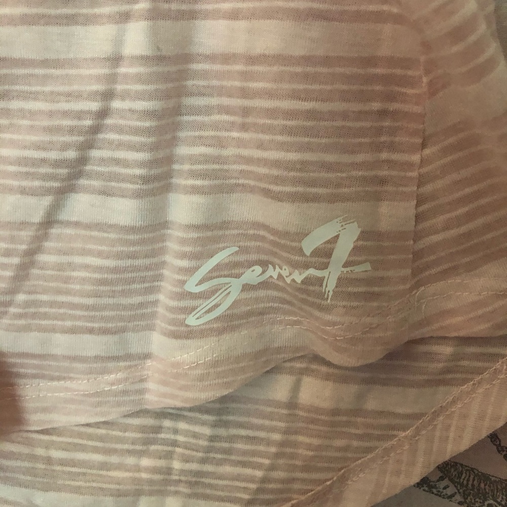 Top - Picture 4 of 7